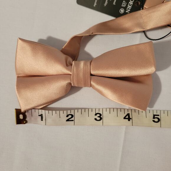 NWT Hisdern satin champagne adjustable bow tie, solid color - Picture 9 of 9
